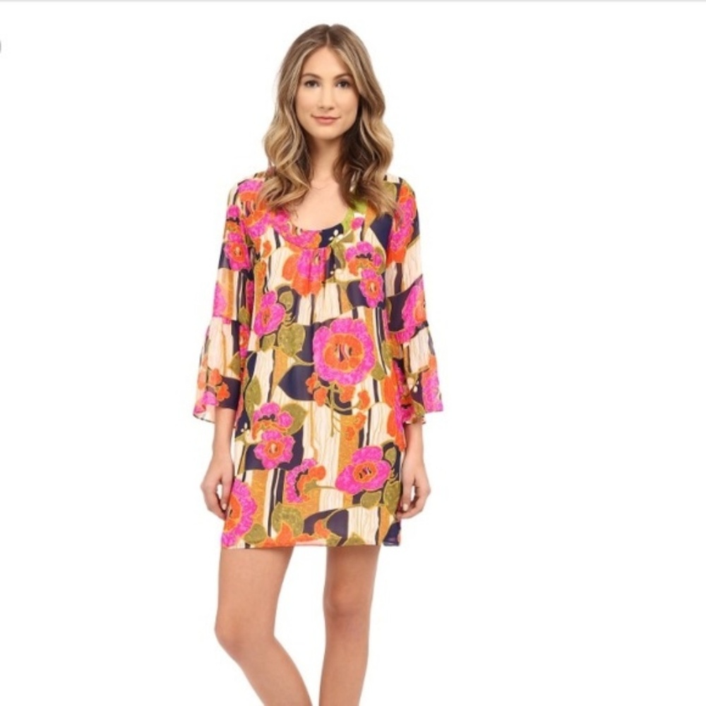 ✨Trina Turk Bonita floral Shift Dress✨